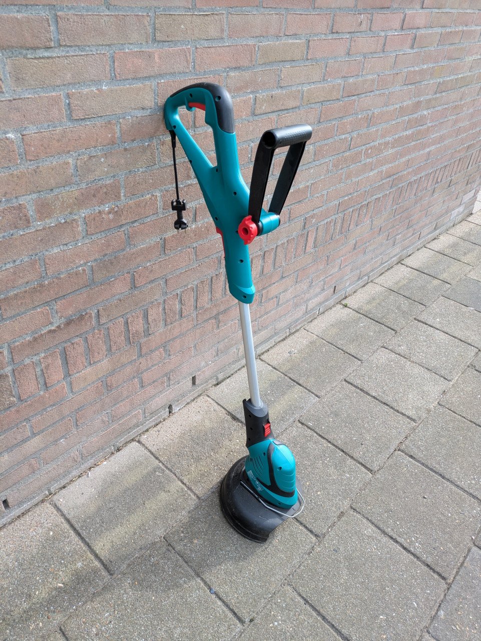 Bosch gras trimmer ART24