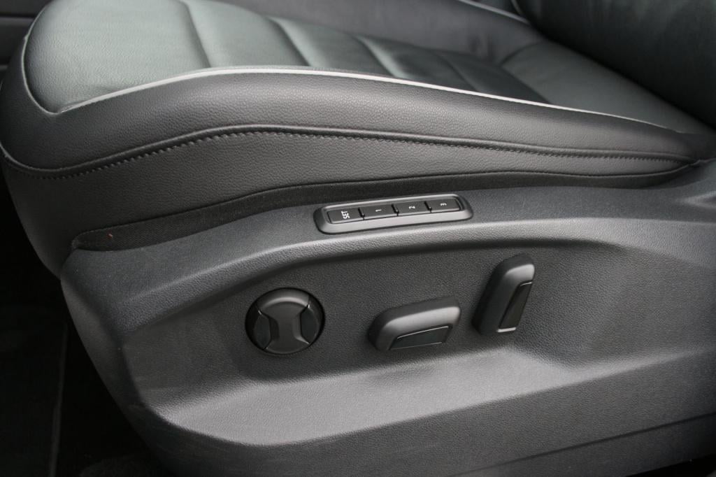 Volkswagen Tiguan 1.4 tsi ehybrid elegance