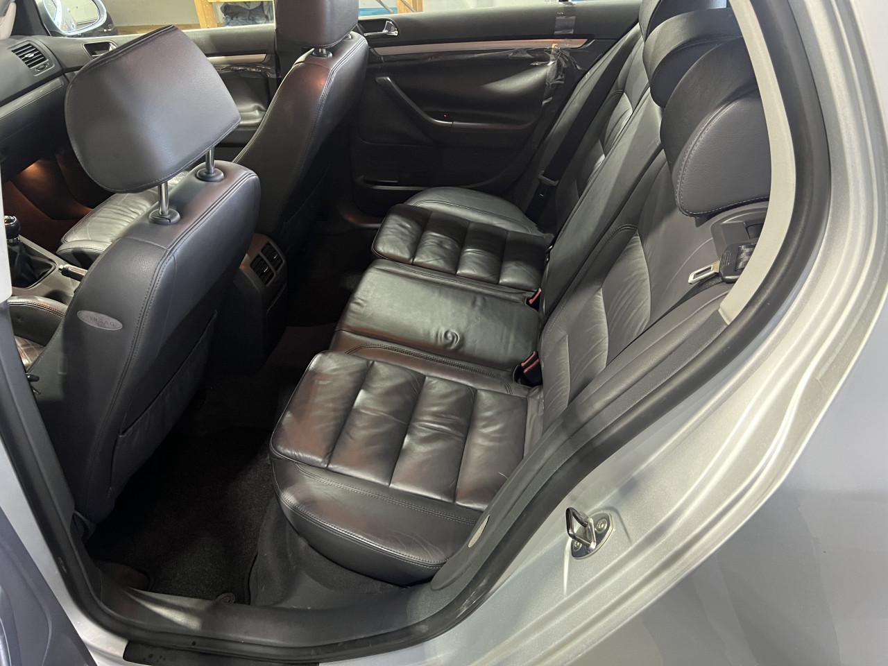 Volkswagen Golf 1.6 16V FSI 85KW 5D 2004 Grijs