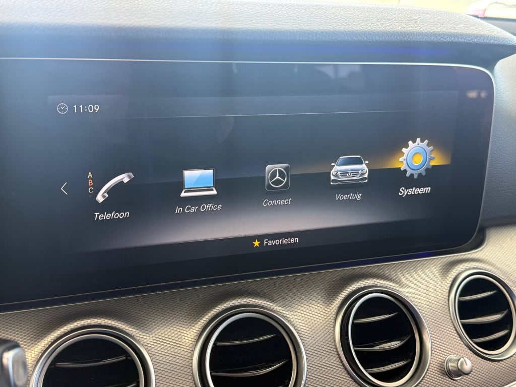 Mercedes-Benz E-Klasse 200 premium plus