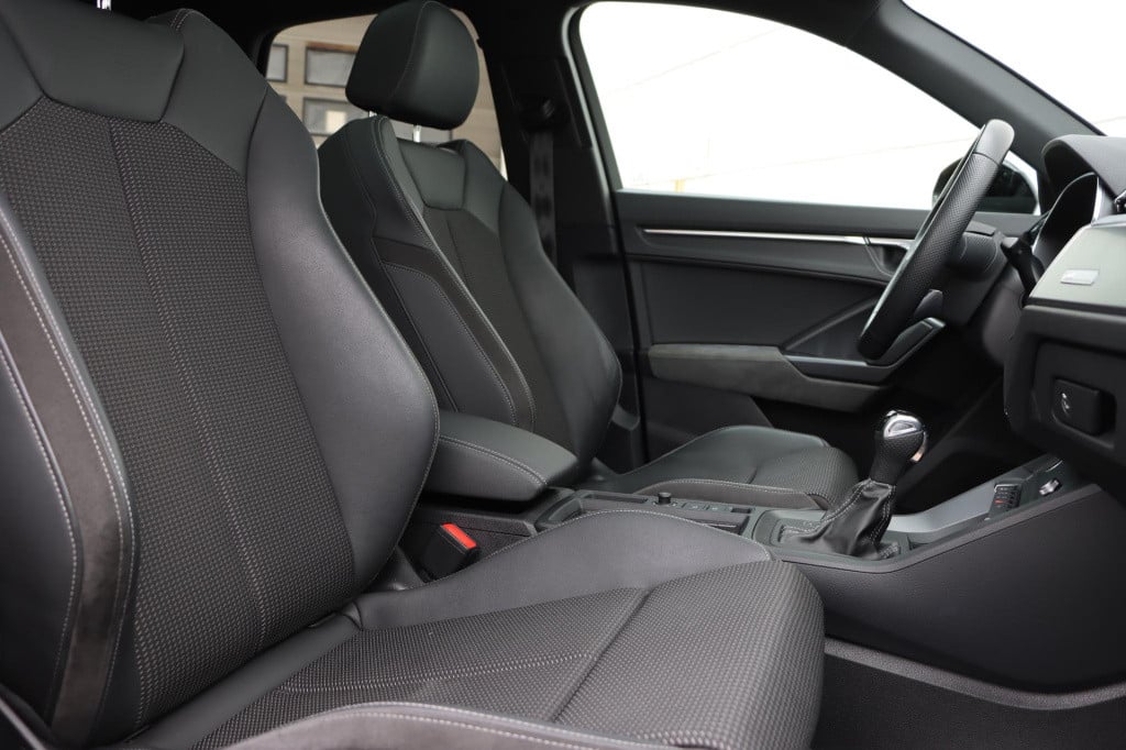 Audi Q3 35 tfsi s edition 150pk s-tronic