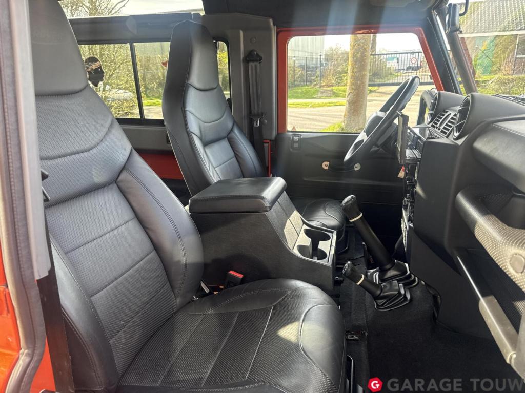 Land Rover Defender 2.2 d sw 90" adventure+ limited edition