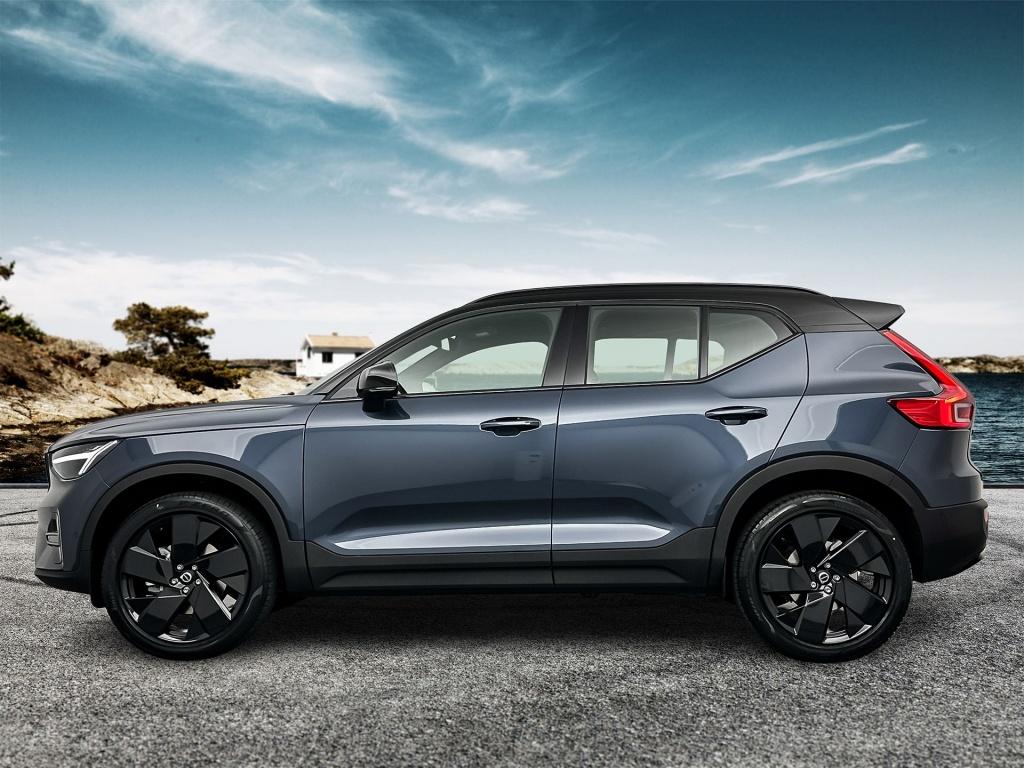 Volvo XC40 b4 plus black edition