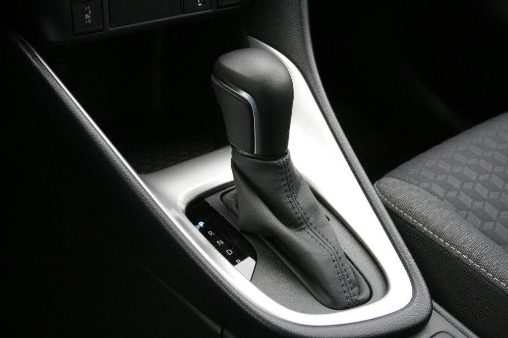 Mazda 2 Hybrid 1.5 centre-line