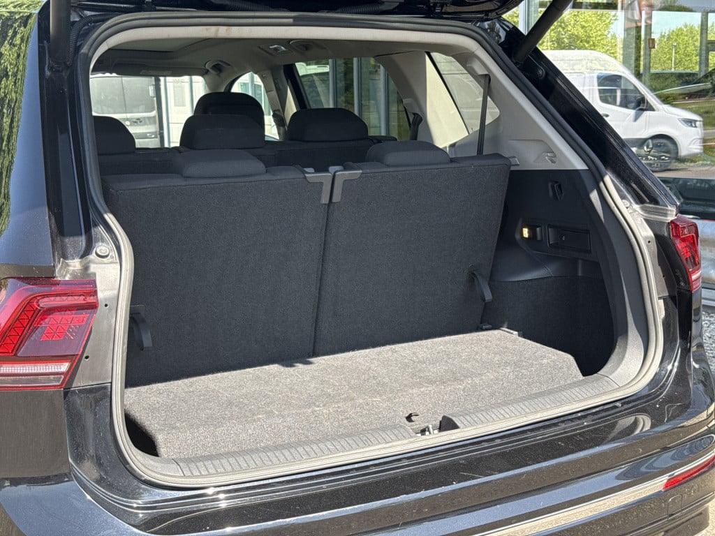 Volkswagen Tiguan Allspace 2.0 tsi 4motion highline business r 7p. | btw au