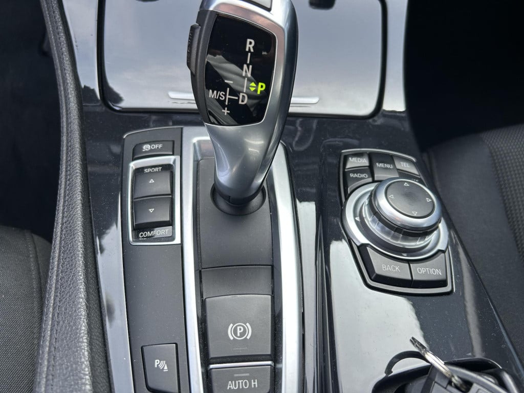 BMW 5 Serie 520i executive sportline|automaat|orgineel nl geleverd