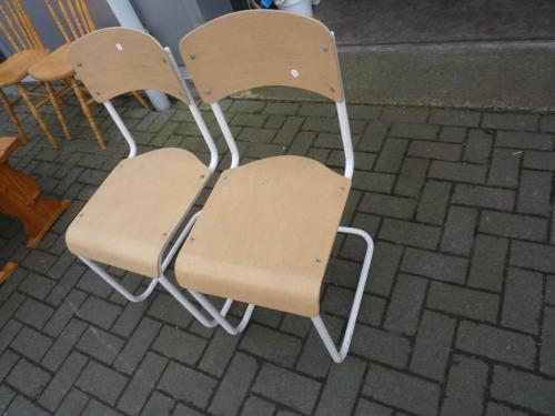 2 stoelen
