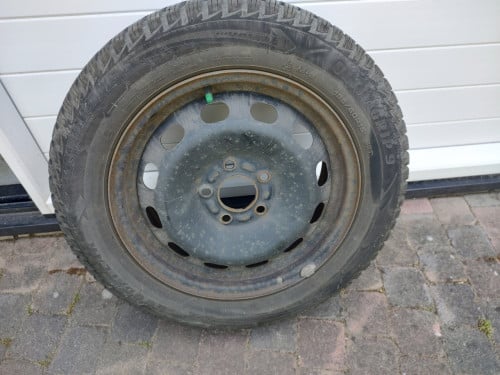 Stalen velgen met winterbanden