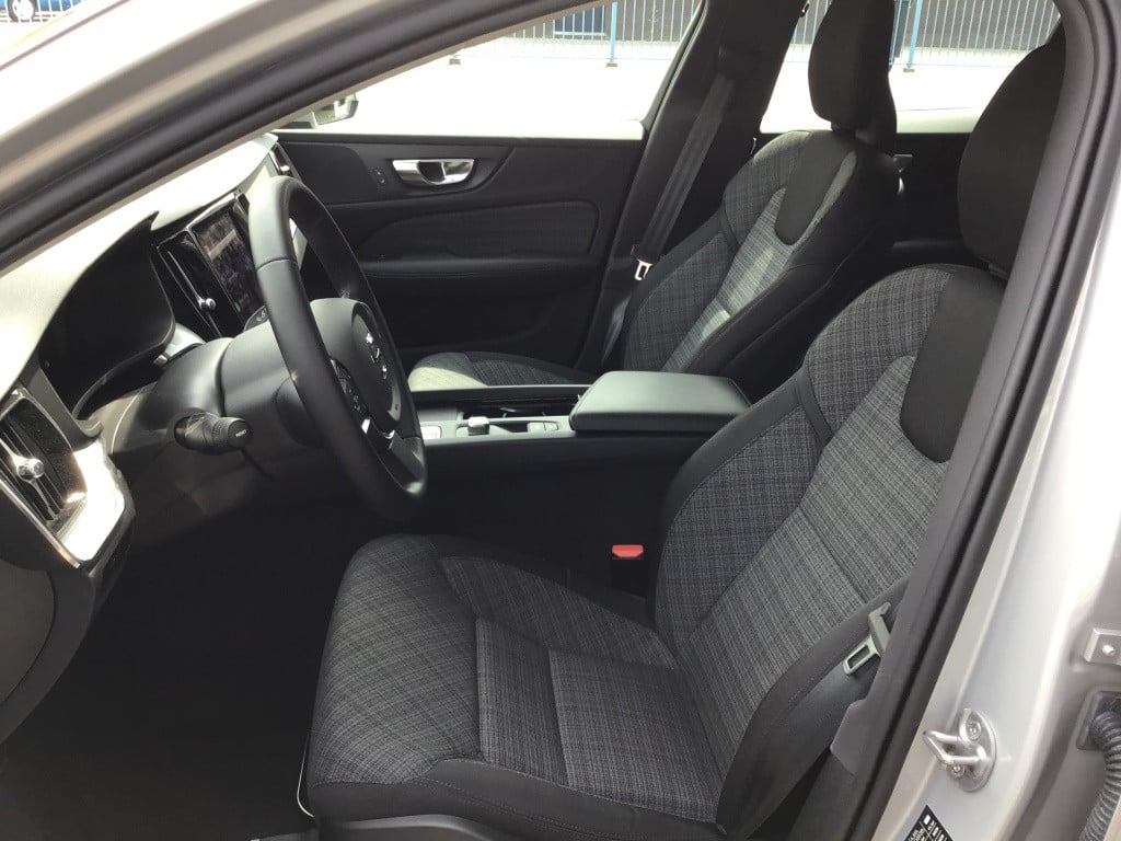 Volvo V60 b3 163pk essential| camera| adap.cruise| google maps