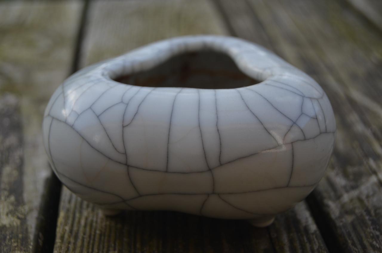 Ge-ware celadon bakje, China, 20e eeuw in goede staat.