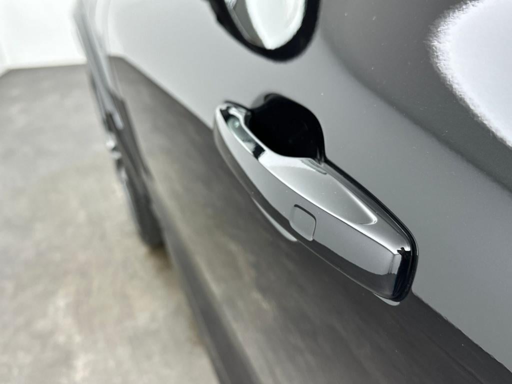 Volvo XC60 polestar engineered recharge plug-in hybrid awd
