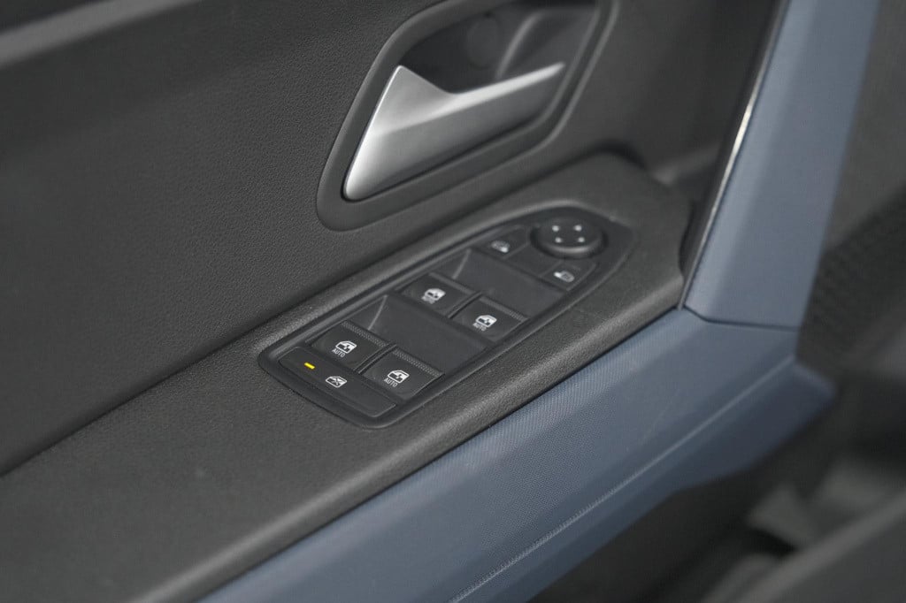 Dacia Duster mild hybrid 130 expression | camera | stoelverwarming | apple 