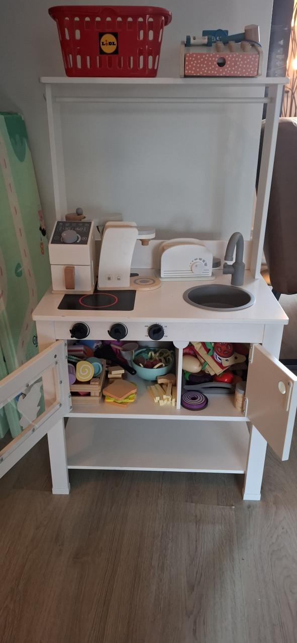 Ikea keukentje met accesoires