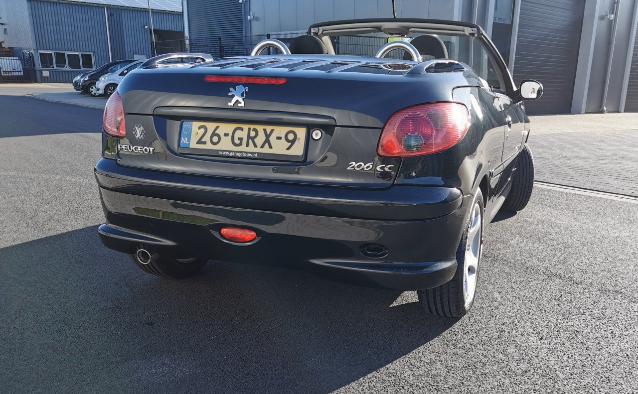 PEUGEOT 206 CABRIOLET UIT 2004