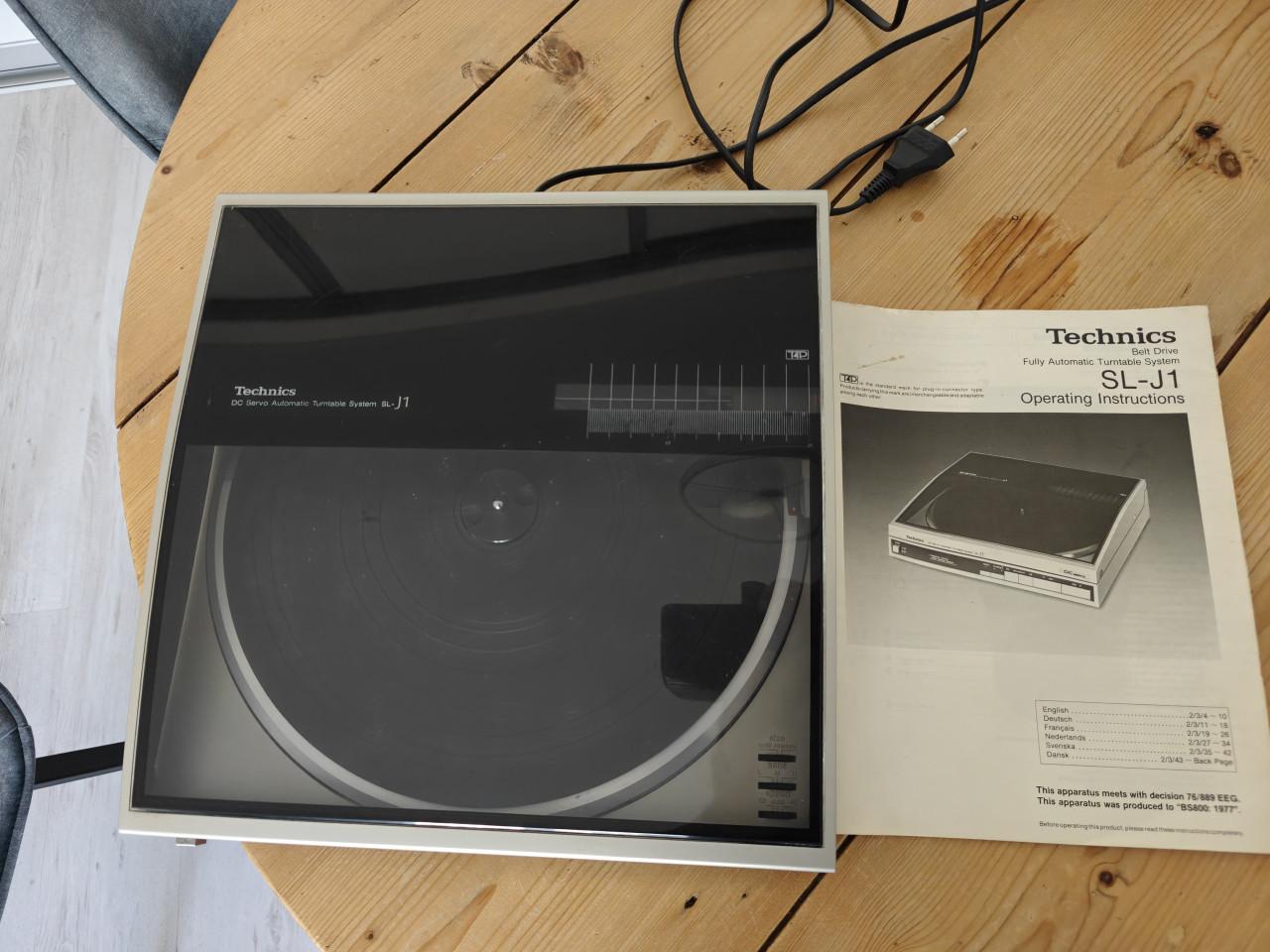Technics SL-J1 Platenspeler Linear- vol automaat