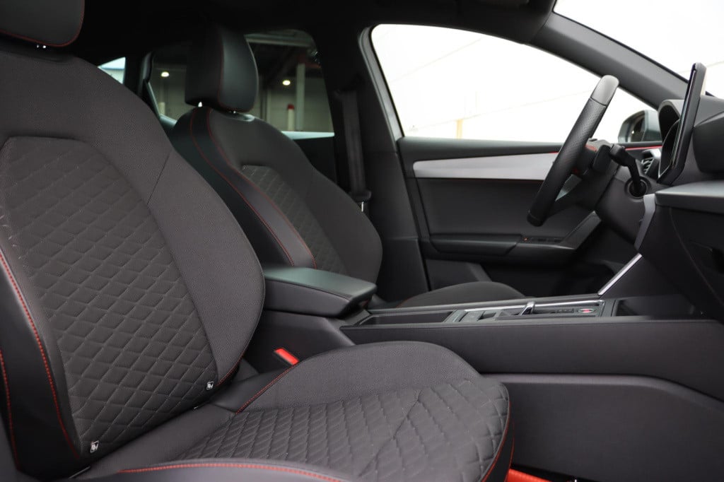 Seat Leon 1.5 etsi fr launch edition dsg7 150pk