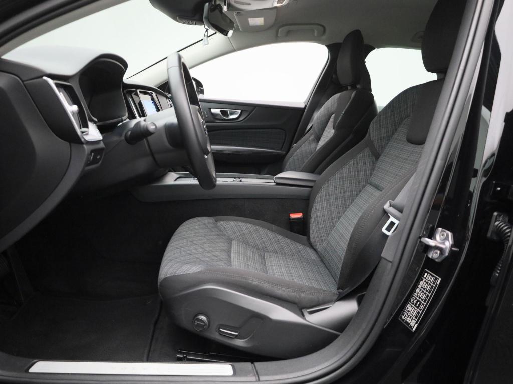 Volvo V60 2.0 b3 momentum business | automaat | virtual cockpit | dab | led