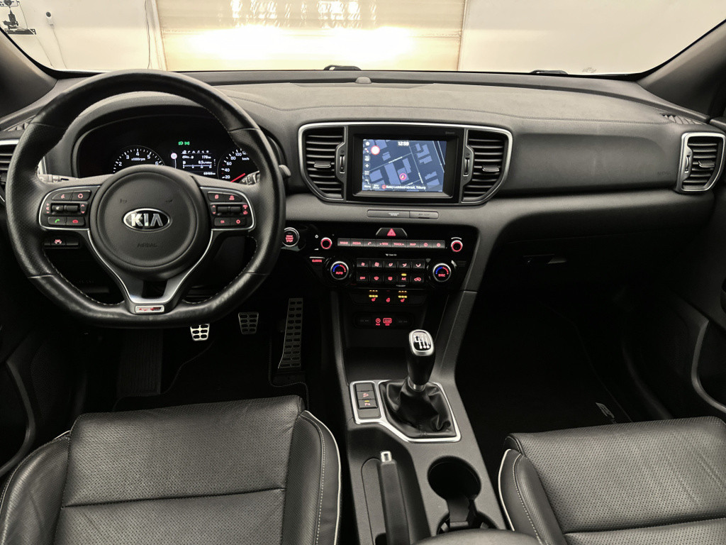 Kia Sportage 1.6 t-gdi gt-line | panoramadak | trekhaak | stuur- en stoelve