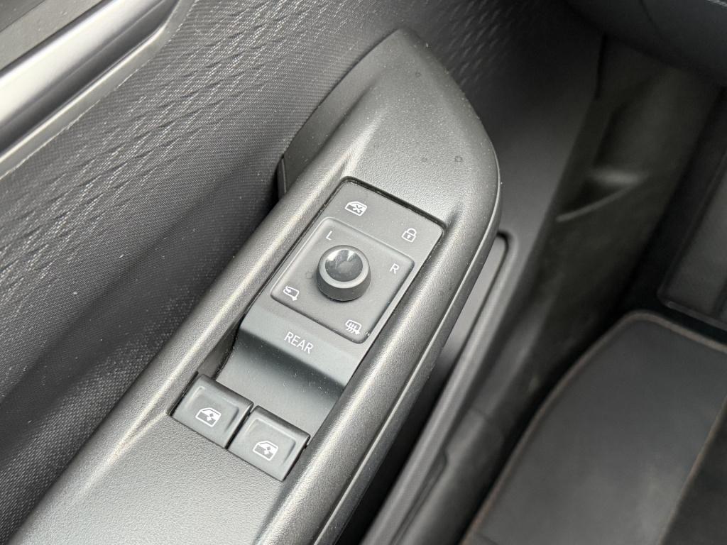 Cupra Born business one 62 kwh | carplay | pdc | rijklaar inclusief 1 jaar 