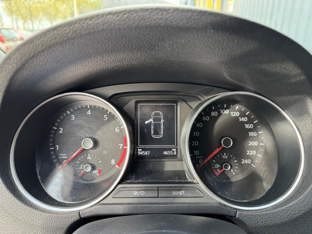 Volkswagen Polo 1.2 tsi automaat - lm velgen - pdc
