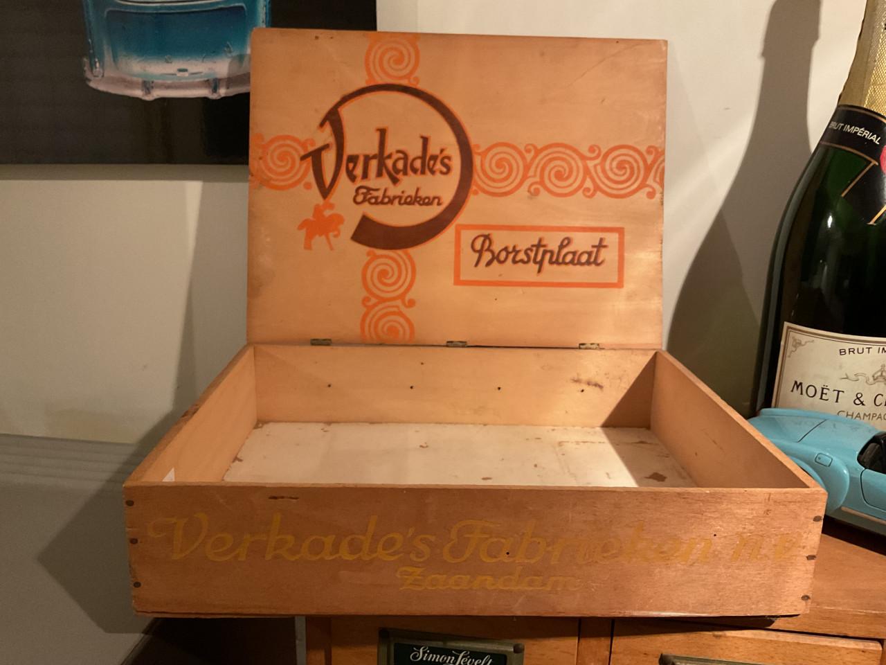 Houten kist Verkade borstplaat 1962