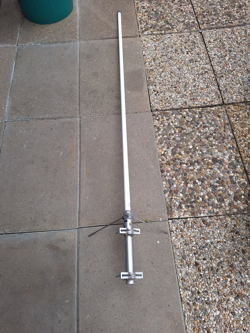 Kenwood 2m zender met antenne