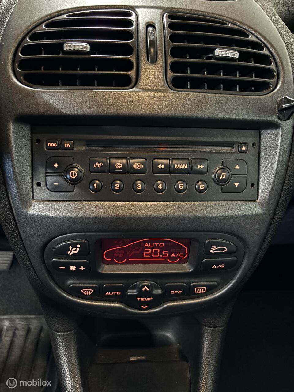 Peugeot 206 1.6-16v roland garros