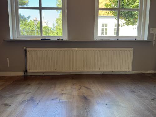 Radiator type 11 met 2 stuks ombouw