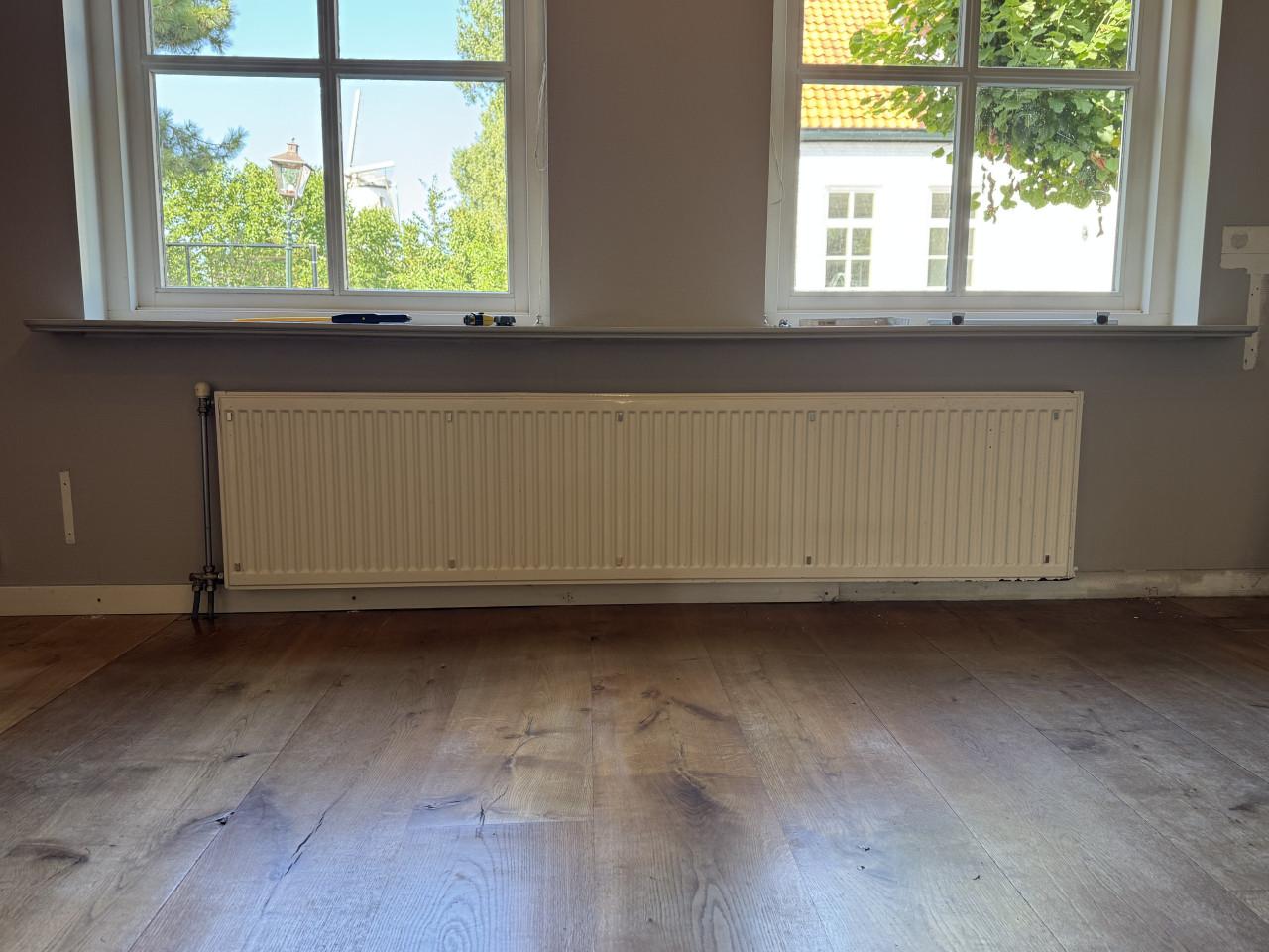 Radiator type 11 met 2 stuks ombouw