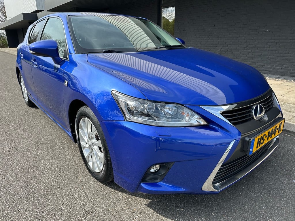 Lexus Ct 200h 25th edition