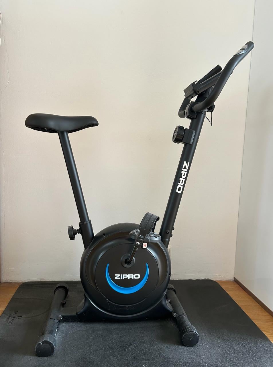 Hometrainer heel weinig gebruikt dus als nieuw