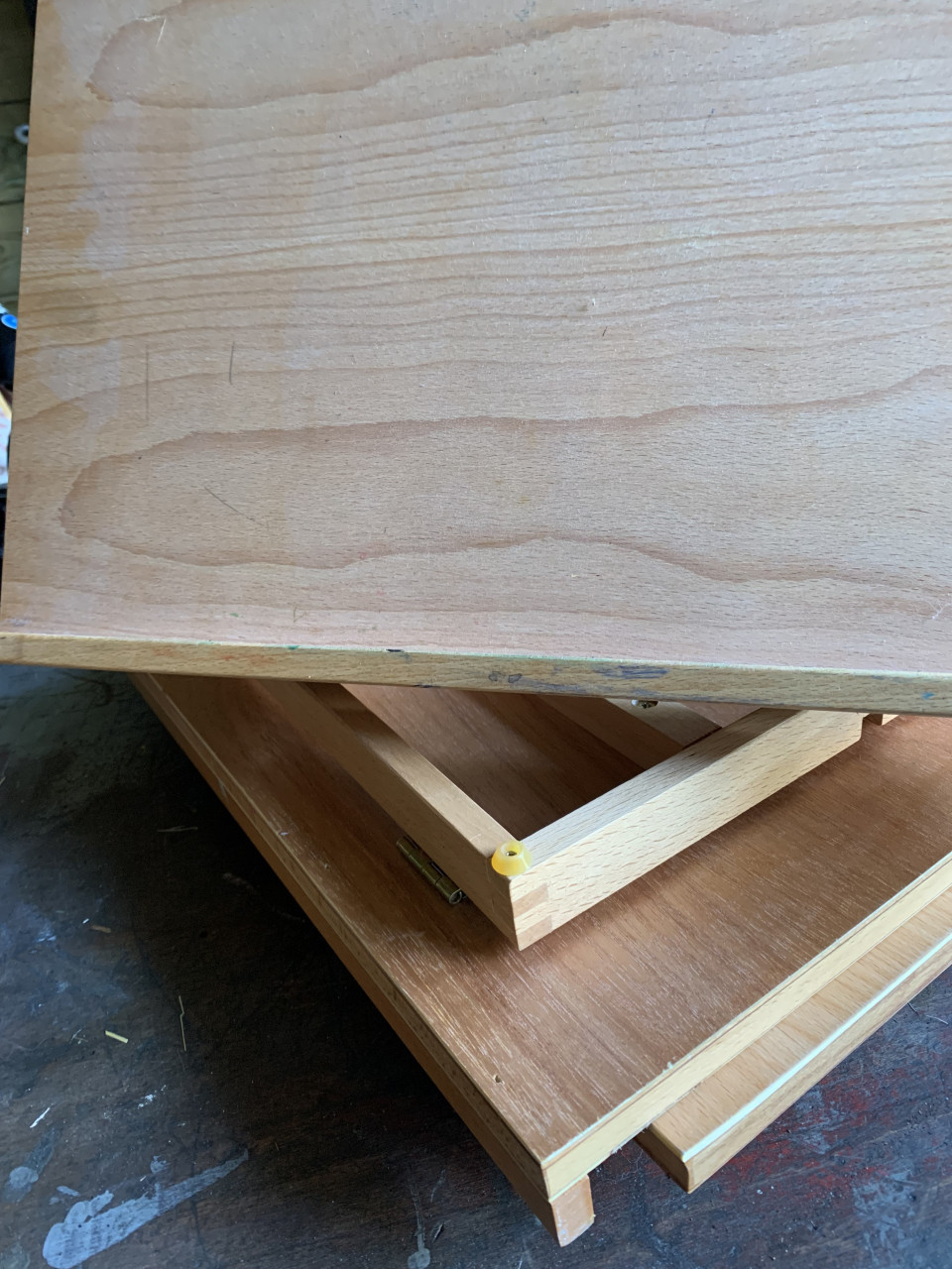 Te koop 3 handige tafel ezels/lessenaar hulpje bij tekenen