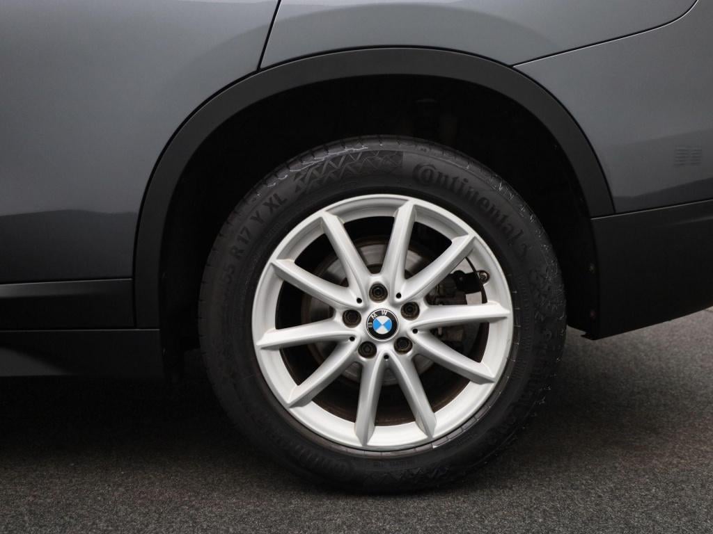 BMW X1 sdrive18i business edition plus | automaat | lmv | trekhaak | parkee