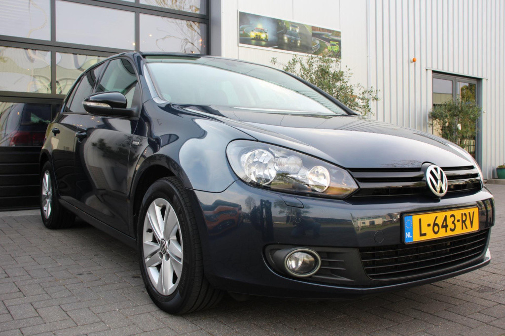 Volkswagen Golf 1.2 tsi match - half leder - nieuwe distr ketting - stoelve