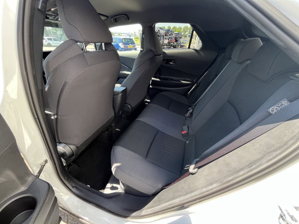 Toyota C-hr | demo | 1.8 hybr 140 first edition