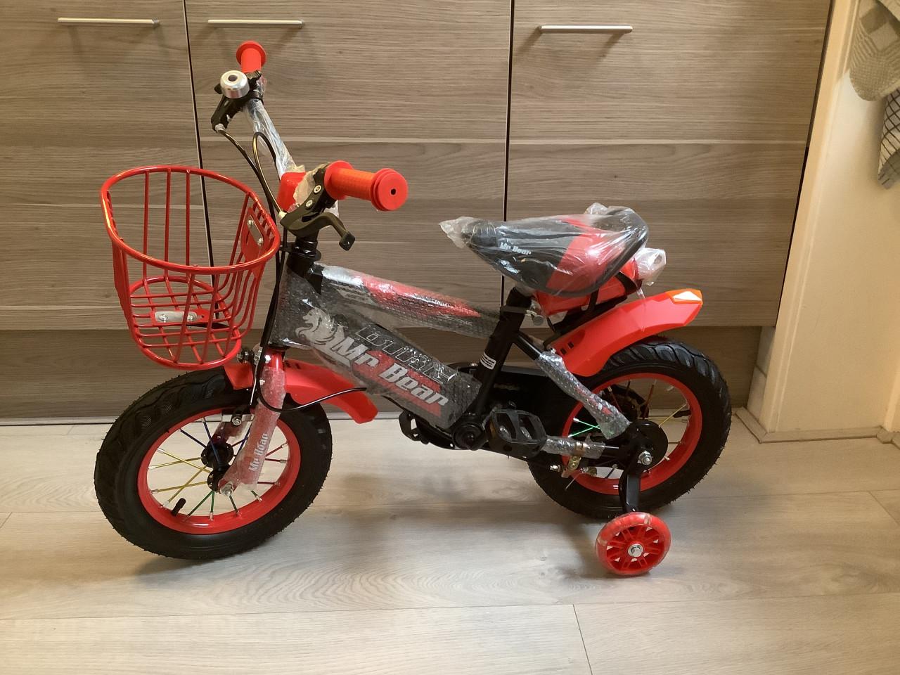 Nieuwe sportieve  12 inch kinderfiets  met zijwieltjes