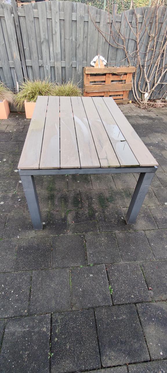 Tuintafel GRATIS