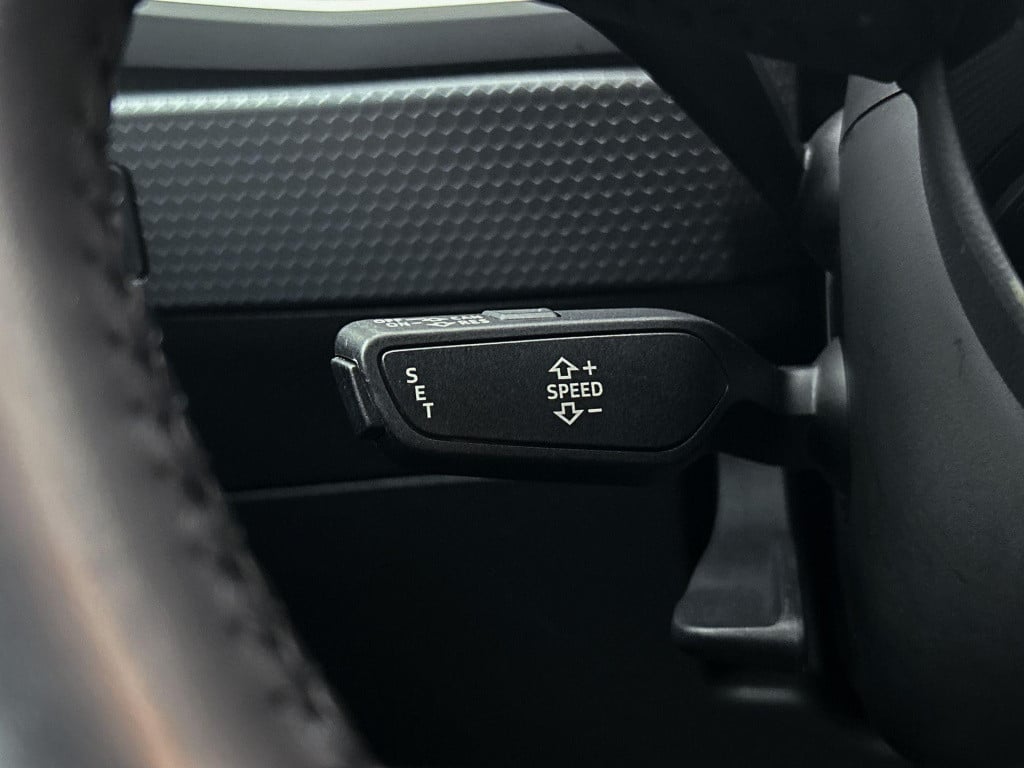 Audi A1 Sportback 30 tfsi epic | lmv | parkeer sensoren | virtual cockpit |