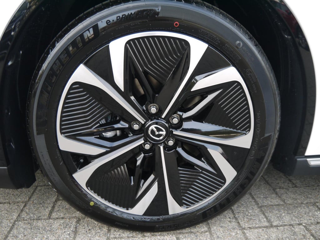 Mazda 6 6e takumi 68.8 kwh