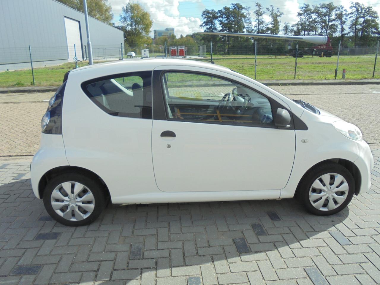 Te koop aangeboden: Zeer nette en zuinige Citroën C1 1.0-12V Seduction