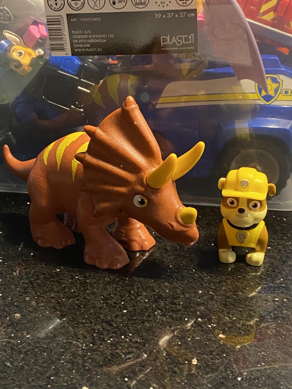 Paw Patrol rubble dino rescue