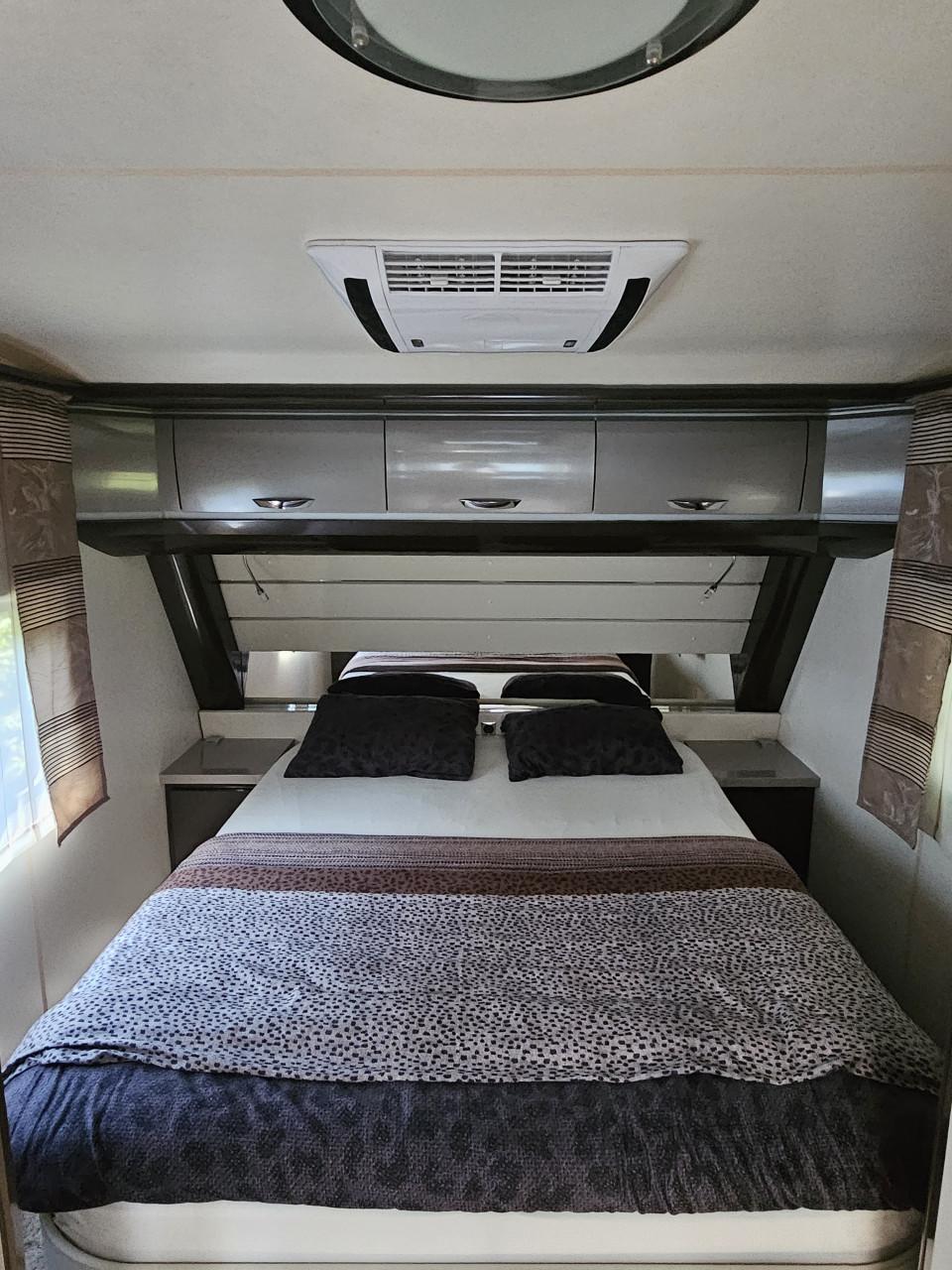 Caravan Hobby Premium 650 UFF met Ben Eilers voortent Ben Eilers voortent