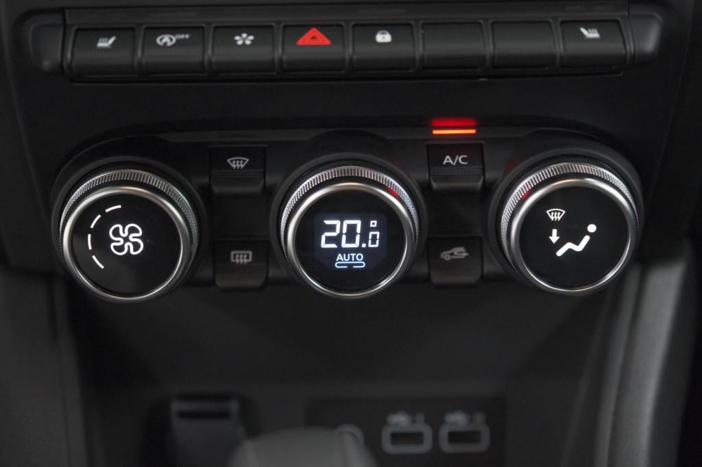 Renault Captur mild hybrid 160 techno | trekhaak | dodehoekdetectie | camer
