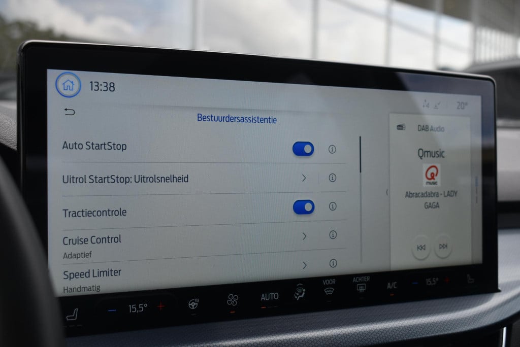 Ford Focus wagon 1.0 ecoboost hybrid active x | climate control | adaptieve