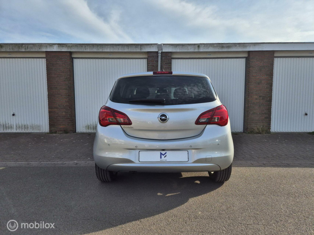Opel Corsa 1.4 volautomaat / stuur- & stoelverwarming / camera