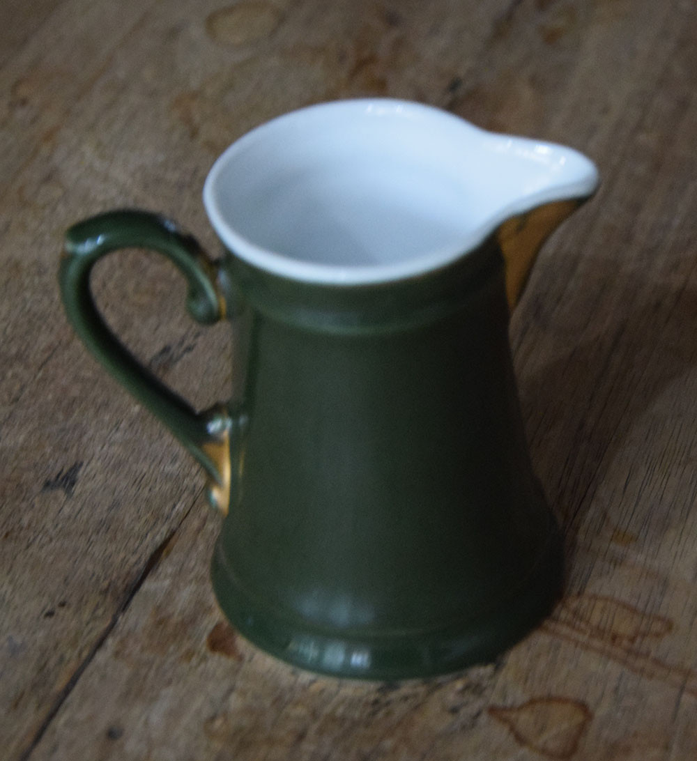 S.P.M Walküre melkkannetje porselein groen / goud