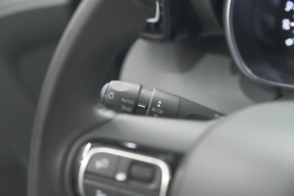 Citroen C3 Aircross puretech 130 eat6 shine | camera | navigatie | parkeers