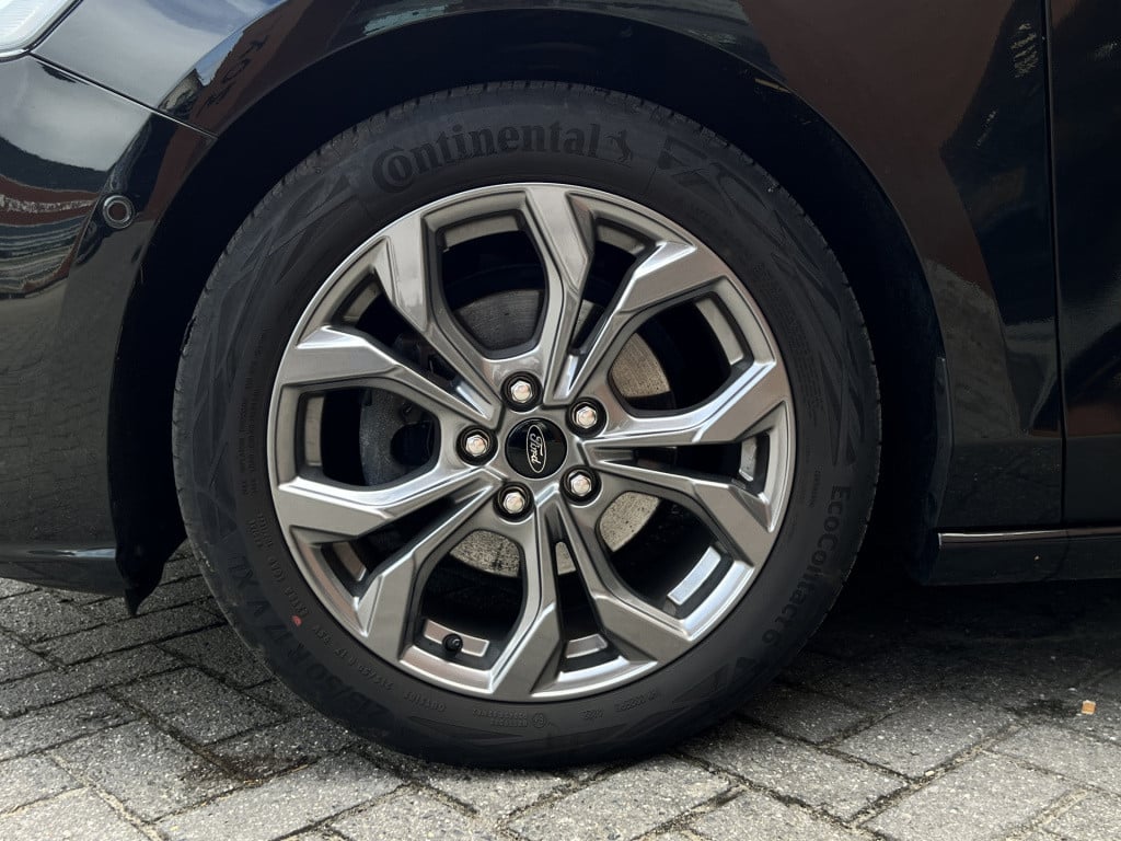 Ford Focus wagon 1.0 ecoboost hybrid st line | winter package | camera | cr