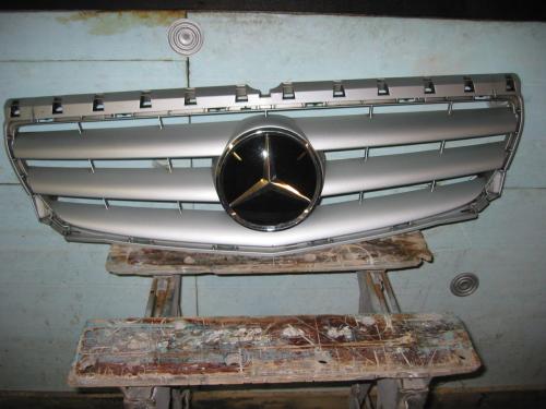 Gril Mercedes B Klasse