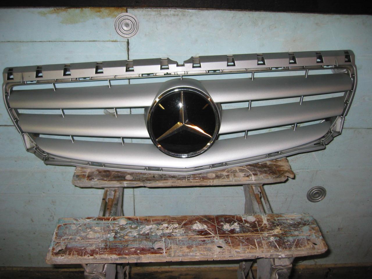 Gril Mercedes B Klasse